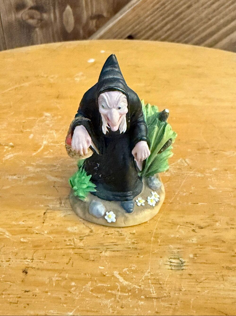 Lenox Disney Snow White Evil Queen Witch Miniature Figurine 2” Porcelain (9484)